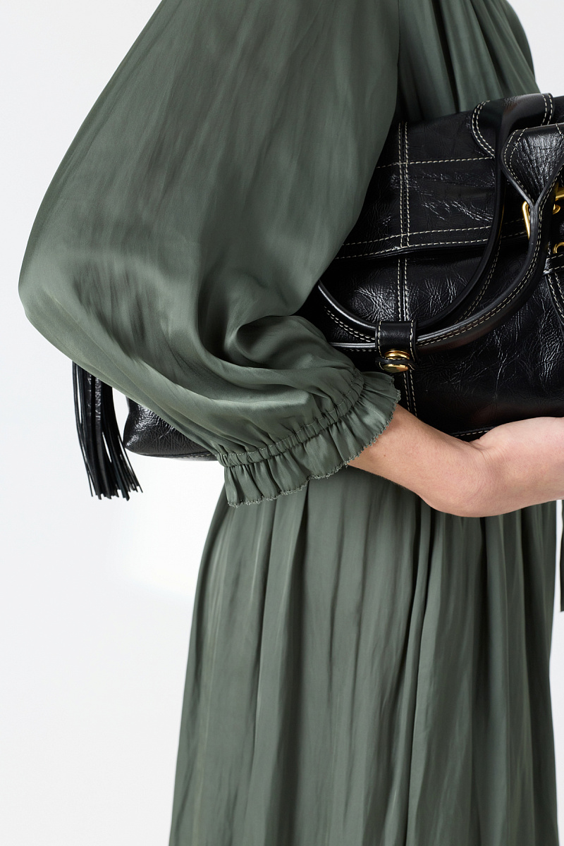 RUBIE - Летящее платье из атласа в цвете хаки