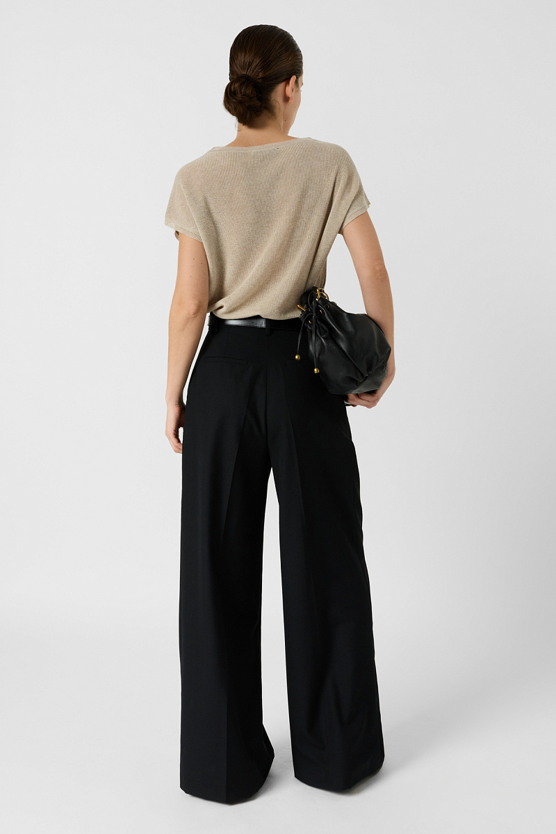 Бежевый джемпер с коротким рукавом из трикотажа