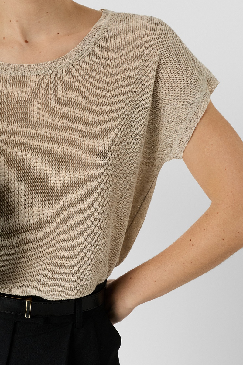 Бежевый джемпер с коротким рукавом из трикотажа