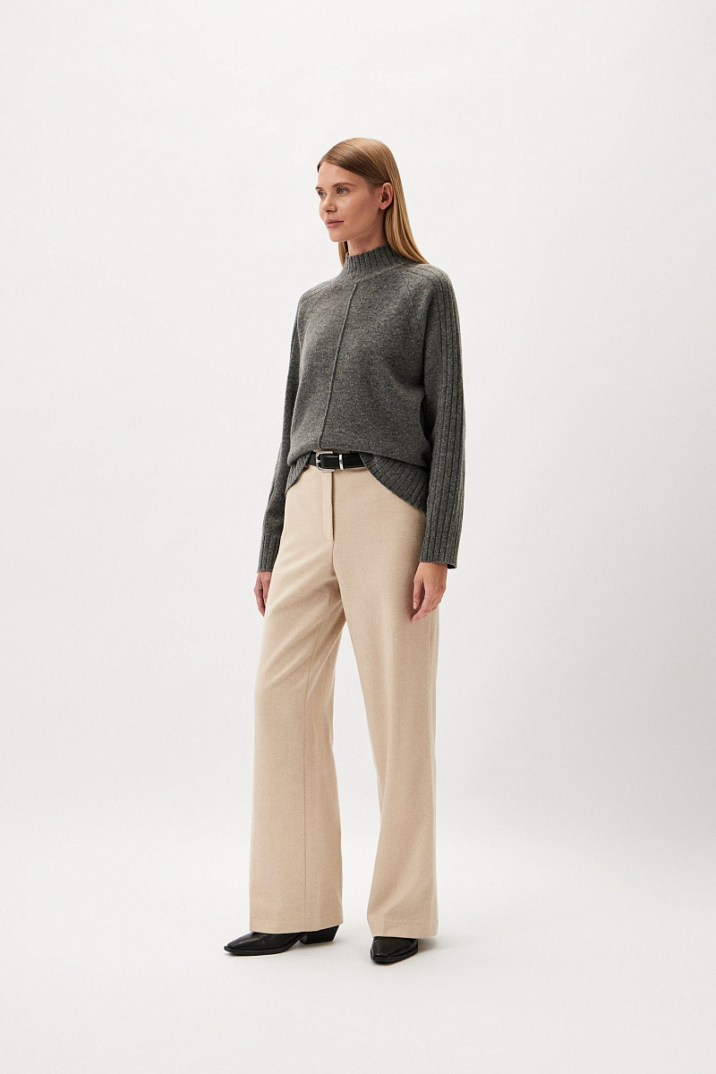 Свитер с воротником-стойкой