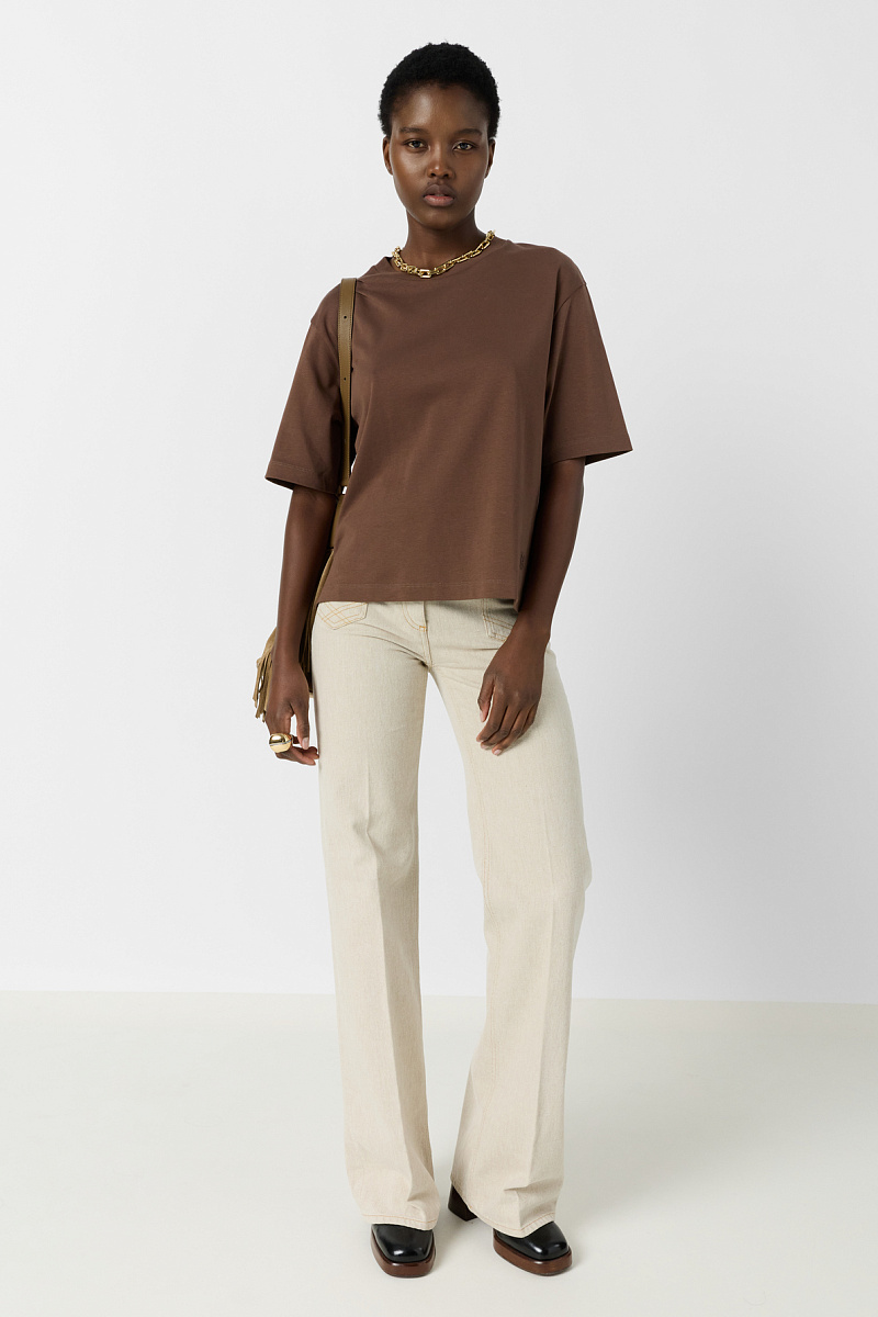 Коричневая футболка из хлопка