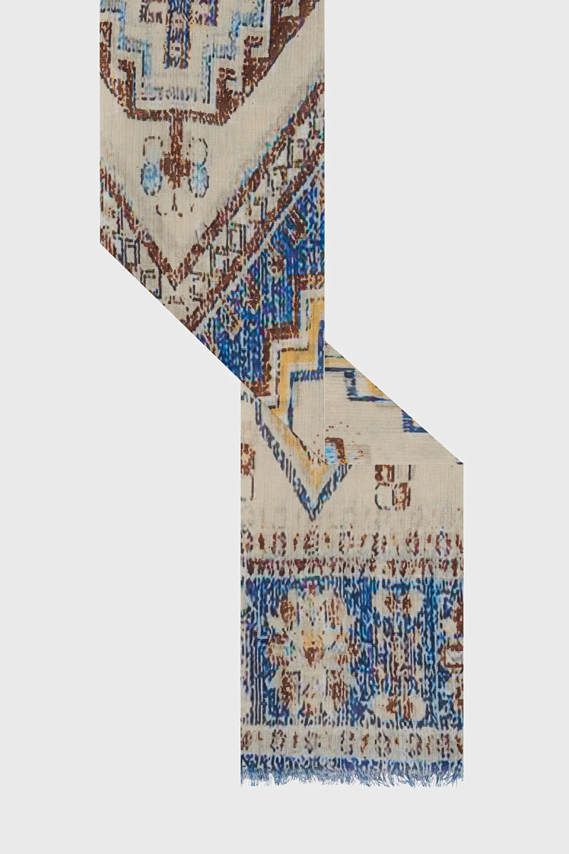 DARINA - Бежевый шарф из хлопка и модала с синим принтом