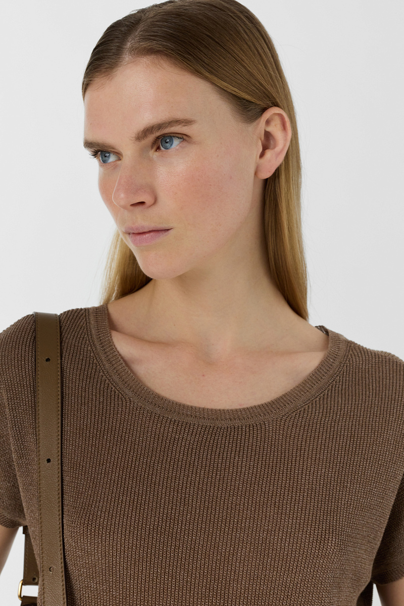 Коричневый джемпер с коротким рукавом  из трикотажа