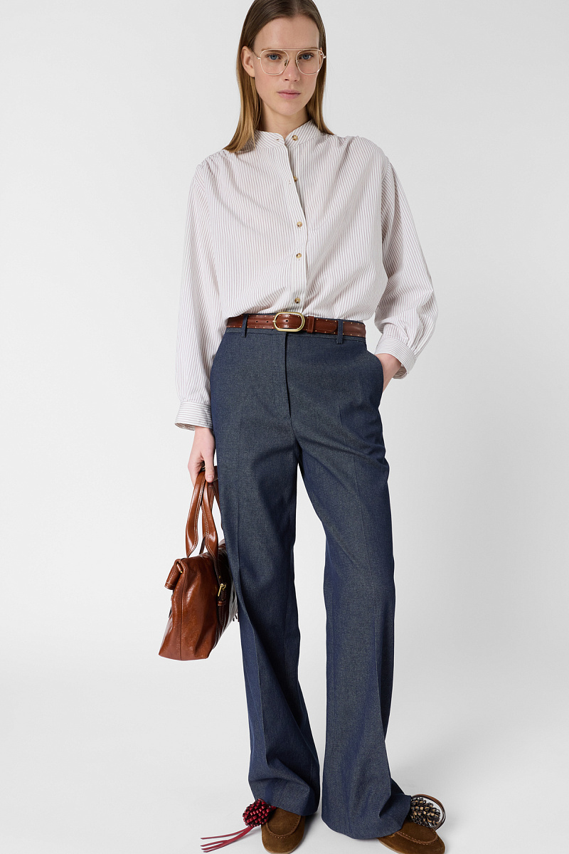 Брюки расклешенного кроя со стрелками